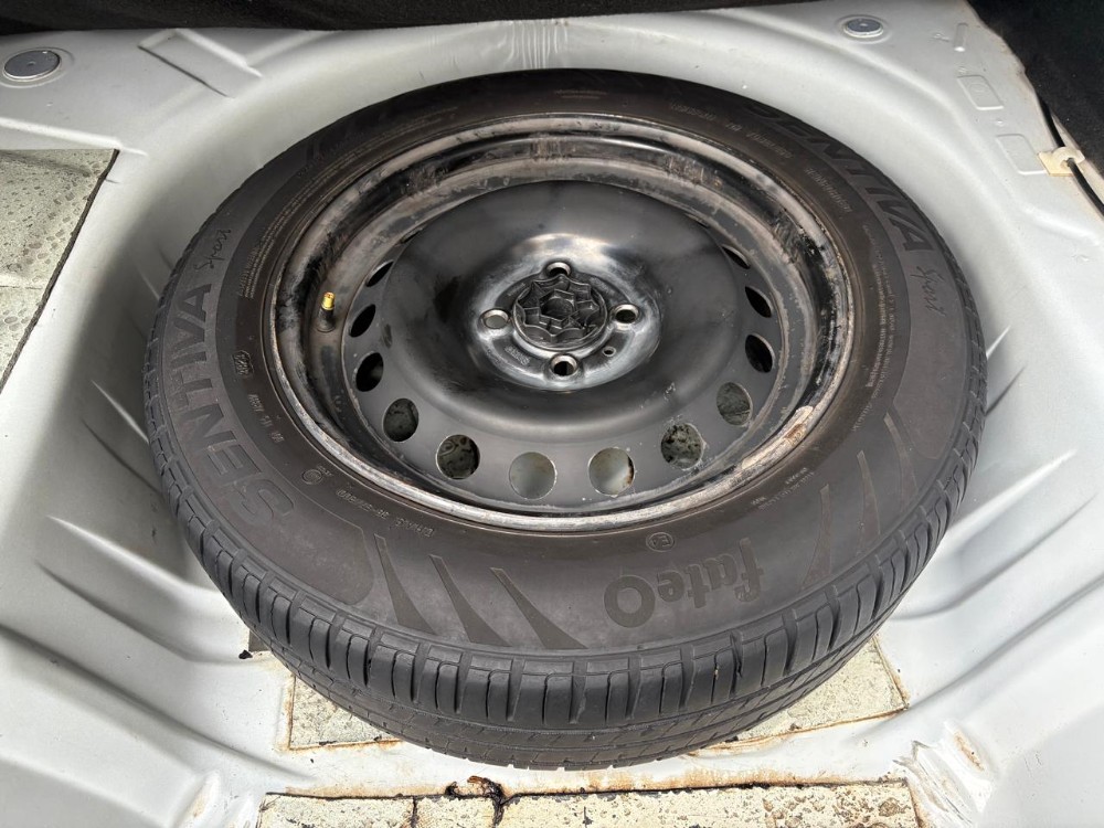 Renault Logan Life — foto 14